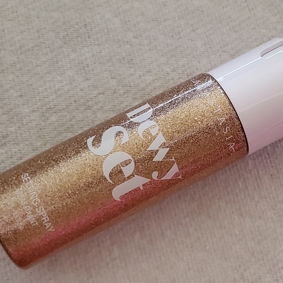 Anastasia Beverly Hills Dewy Set Setting Spray (100 ml / 3.4 fl oz) NEW - Picture 4 of 6